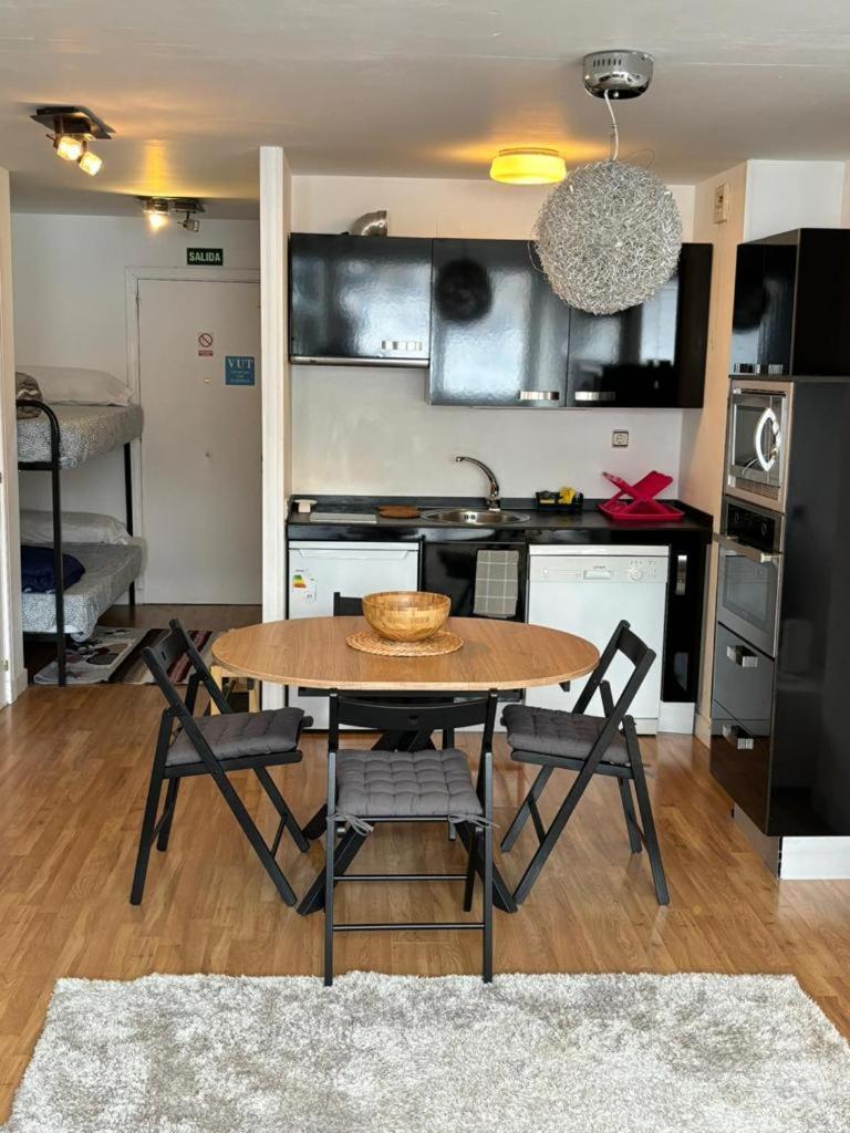 Apartamento Астун Екстериор снимка